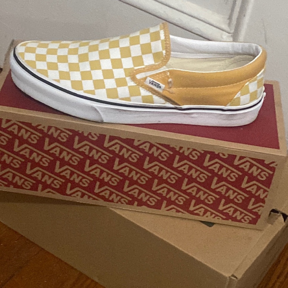 size 10 men yellow vans